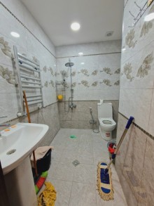 xirdalanda H.Eliyev parkinin qarshisinda Yeni Tikili, -4