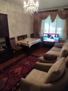 Aygün Moll yaxınlığı Surxay Cabbarov küçəsi Köhnə Tikili, -1