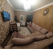 8 Noyabr Prospekti, Zərifə parkının yanında Köhnə Tikili, -4