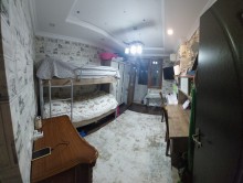 8 Noyabr Prospekti, Zərifə parkının yanında Köhnə Tikili, -10
