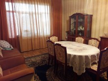 Badamdar qesebesi,3-cü massiv erazisi heyet evi, -8