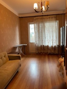 Ukrayna dairəsi yaxınlığında Köhnə Tikili, -6