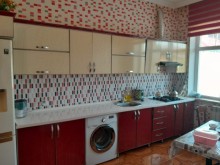 Badamdar qesebesi,1-ci massiv,Heyder Eliyev parkinin arxasinda ev, -8