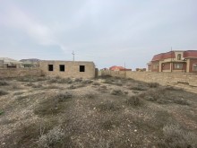 Mayakda, 4 terefi yasayis olan mehellede torpaq, -1