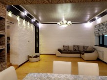 Buzovnada Həyət evi satilir, -1