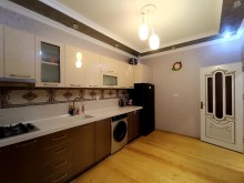 Buzovnada Həyət evi satilir, -2