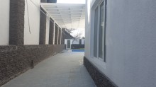 Santral Electric mağazasina catmamış, əsas yoldan 100 metr içəridə ev, -4