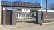 Santral Electric mağazasina catmamış, əsas yoldan 100 metr içəridə ev, -14