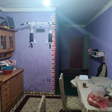 Xəzər dairəsi yaxınlığında Köhnə Tikili, -1