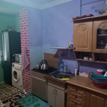 Xəzər dairəsi yaxınlığında Köhnə Tikili, -3