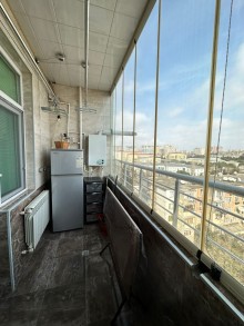 Neftçilər metrosu, Bəkir Çobanzadə küçəsi Yeni Tikili, -18