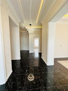 Mərdəkan qəsəbəsində Duz çörək restoranı ətrafında həyət evi, -18
