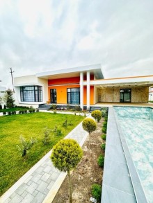 Mərdəkan Qəsəbəsində Yola Yaxın Villa, -2