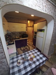 Bakıxanov qəsəbəsi İcra hakimiyyətinin yanı köhnə tikili, -4