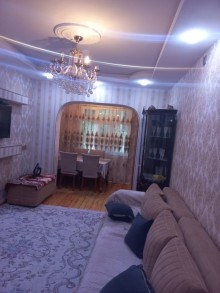 Bakıxanov qəsəbəsi İcra hakimiyyətinin yanı köhnə tikili, -13