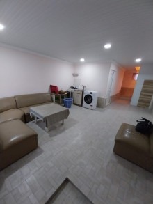 Hövsan yolunun üstündə Həyət evi, -2
