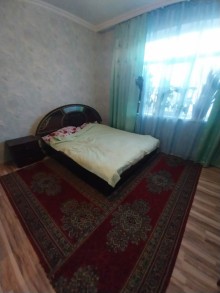 Hövsan yolunun üstündə Həyət evi, -10