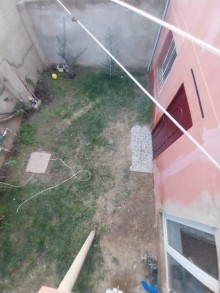 Hövsan yolunun üstündə Həyət evi, -12