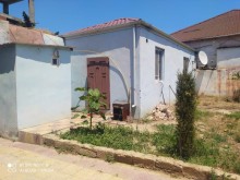 buzovna qesebesinde denize geden yolda Həyət evi, -17