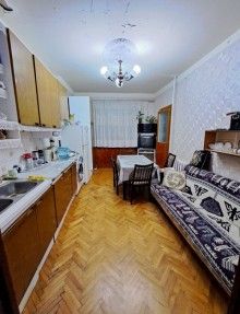 Telnov küçəsi Əhmədli metrosu yaxınlığında Köhnə Tikili, -9