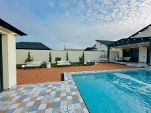 Mərdəkan qəsəbəsində əşyalı 4 otaqlı həyət evi satılır – 170 m² villa, hovuzlu, -5