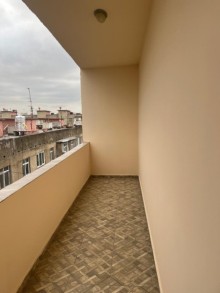 Satılır Yeni Tikili Binəqədi.r, 9-cu mikrorayon, Memar Əcəmi.m, -11