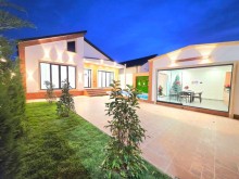 Şüvəlanda 4 Otaqlı Dacha Satılır – 4 Sot, Hovuzlu, 160 m²