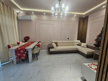 Şüvəlanda 1.5 sot torpaq sahəsində həyət evi satılır. Həyətin sahəsi 1.5 sot, -9