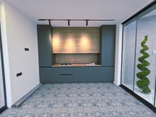 Şüvəlanda 4.5 sot torpaq sahəsində 200 m²-lik villa satılır, -18