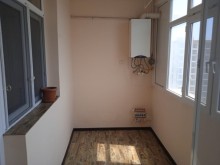 Bakıxanov qəsəbəsində 2 otaqlı təmirli mənzil satılır, -16
