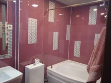 Bakıxanov qəsəbəsində 2 otaqlı təmirli mənzil satılır, -18