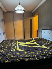 Bakıxanov qəsəbəsində satılıq 3 otaqlı, -4
