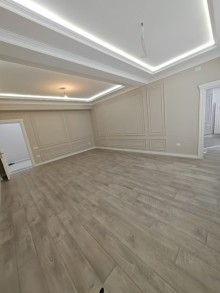 Satılır Yeni Tikili, Binəqədi.r, 9-cu mikrorayon, Nəsimi.m-5