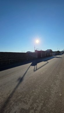 Şüvəlan yola yaxın, yaşayış evi və ticarət obyekti üçün münasib 6 sot torpaq satı, -4