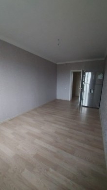 Bakıxanovda köhnə tikili binada 3 otaqlı mənzil icarəyə verilir, -6