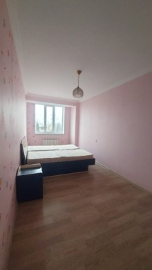 Bakıxanovda köhnə tikili binada 3 otaqlı mənzil icarəyə verilir, -8