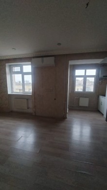 Bakıxanovda köhnə tikili binada 3 otaqlı mənzil icarəyə verilir, -12