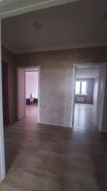 Bakıxanovda köhnə tikili binada 3 otaqlı mənzil icarəyə verilir, -14