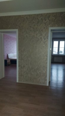 Bakıxanovda köhnə tikili binada 3 otaqlı mənzil icarəyə verilir, -15