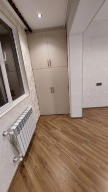 8-ci mikrorayonda əla təmirli 2 otaqlı Satılır Köhnə Tikili, -9