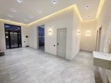 Mərdəkanda 8 sot torpaq sahəsində yerləşən 230 m²-lik villa satılır, -9