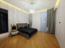 Mərdəkanda 8 sot torpaq sahəsində yerləşən 230 m²-lik villa satılır, -16