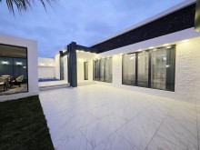 Şüvəlanda 3 sotda tam əşyalı modern 4 otaqlı ev satılır – 160 m², -2