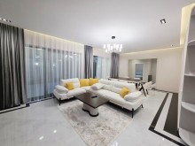 Şüvəlanda 3 sotda tam əşyalı modern 4 otaqlı ev satılır – 160 m², -16