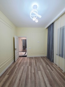 Şüvəlanda 3 sotda tam əşyalı modern 4 otaqlı ev satılır – 160 m², -18