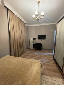 Badamdarda Botanika Bağına yaxın 2 mərtəbəli 5 otaqlı villa satılır, -10