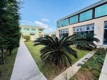 Dübəndi, dəniz mənzərəli villa, 3 mərtəbə + mansard — 9 otaq, qismən əşyalı, -9