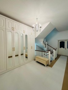 Dübəndi, dəniz mənzərəli villa, 3 mərtəbə + mansard — 9 otaq, qismən əşyalı, -12