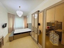 Dübəndi, dəniz mənzərəli villa, 3 mərtəbə + mansard — 9 otaq, qismən əşyalı, -16