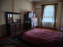 Şüvəlan qəsəbəsi, Bağlar massivində dənizdən 700 metr Ev satılır, -15